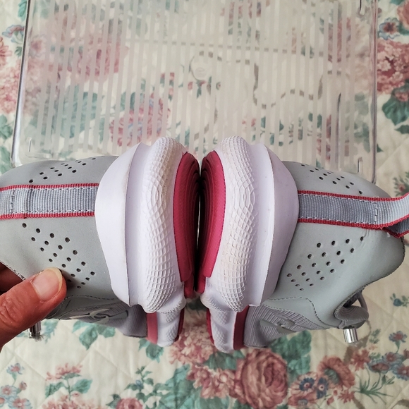 Under Armour Charged Assert womens leather sneakers size 8 1/2 FREE SHIPPING - Picture 10 of 11